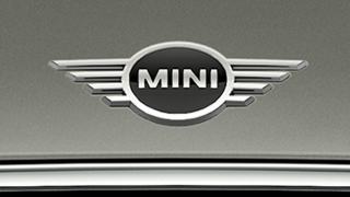 эмблема MINI